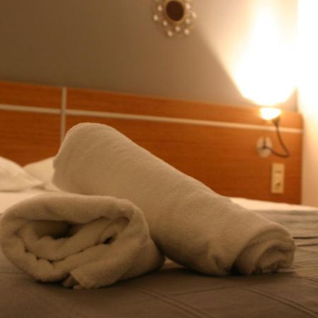 Helios Hotel Poitiers Eksteriør bilde