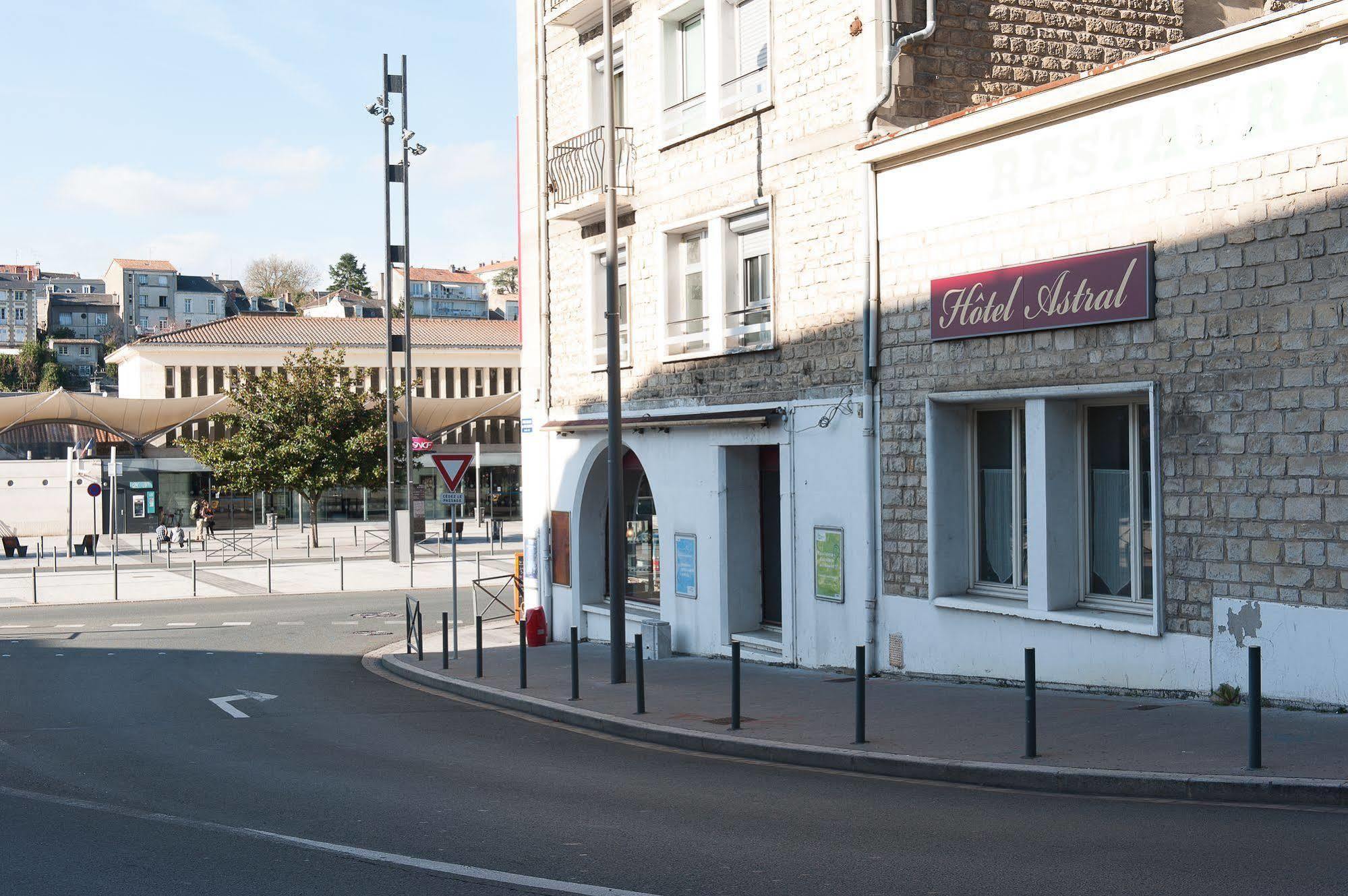 Helios Hotel Poitiers Eksteriør bilde