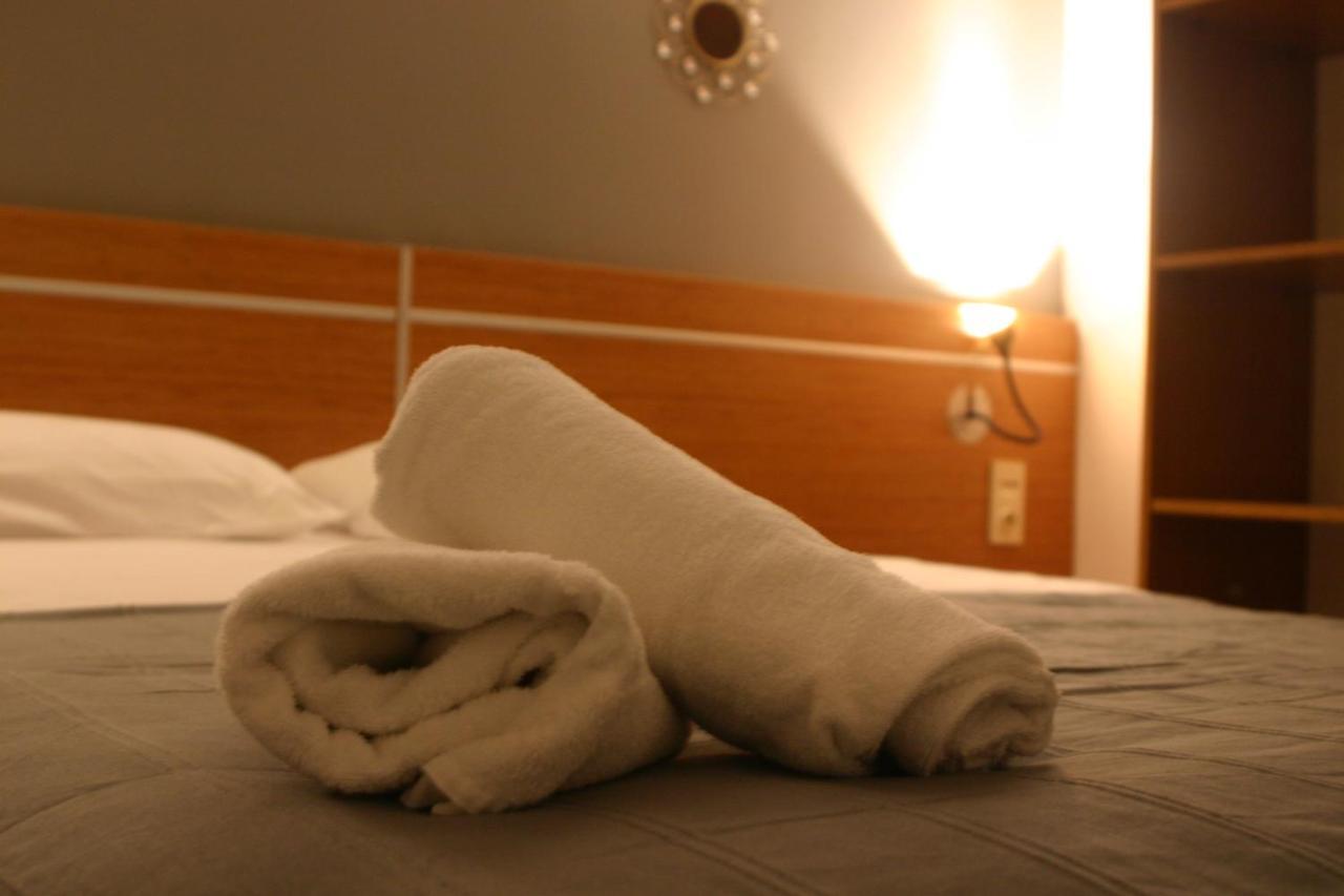 Helios Hotel Poitiers Eksteriør bilde