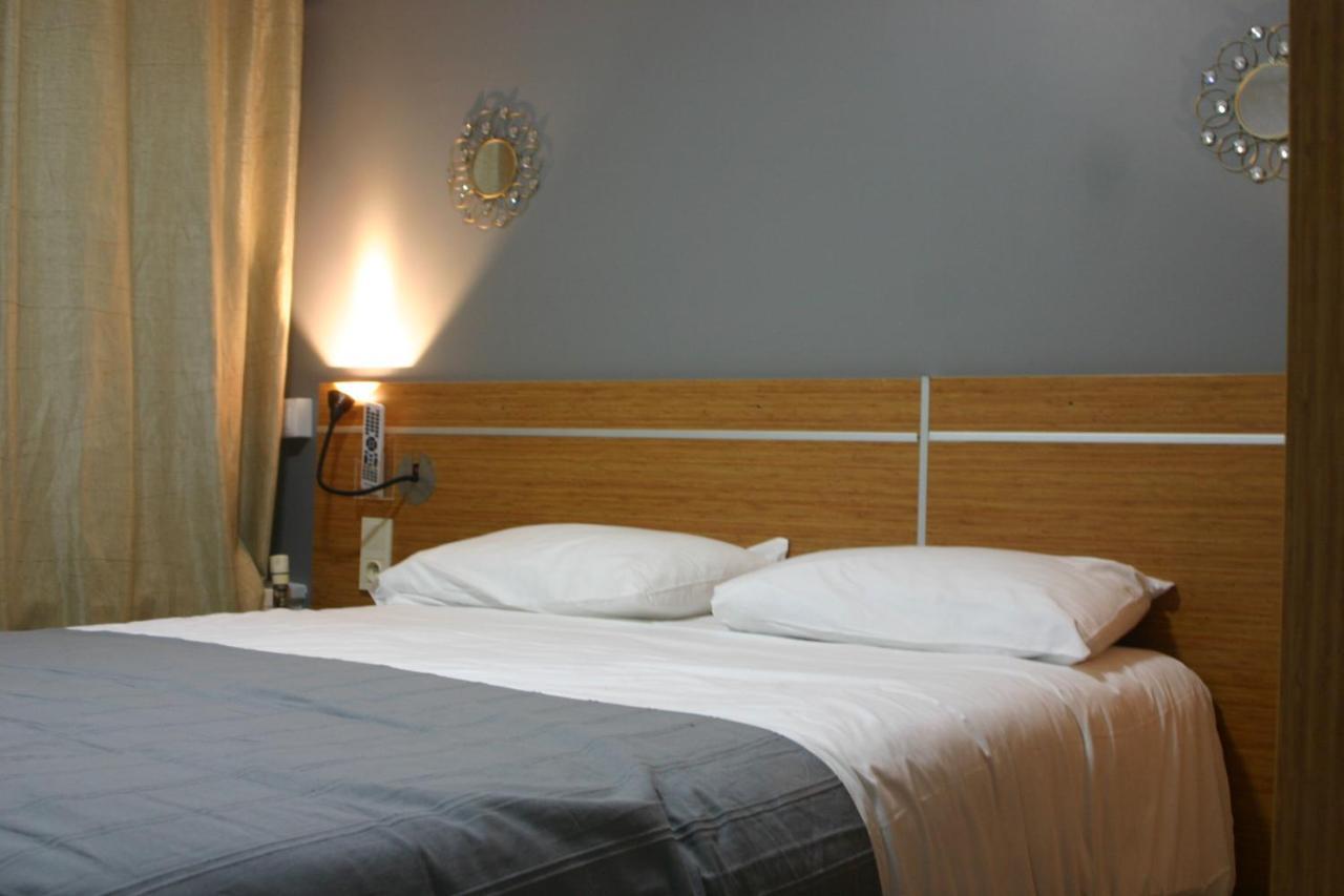 Helios Hotel Poitiers Eksteriør bilde